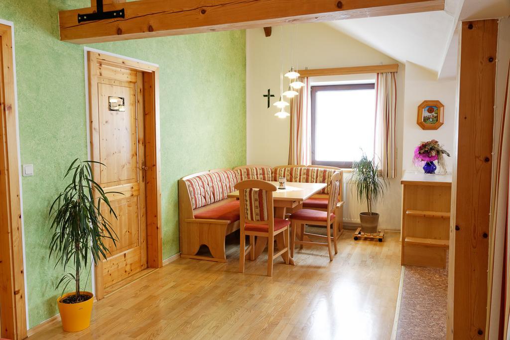 Kirchberg bei Mattighofen Hildegard Naturhaus מראה חיצוני תמונה